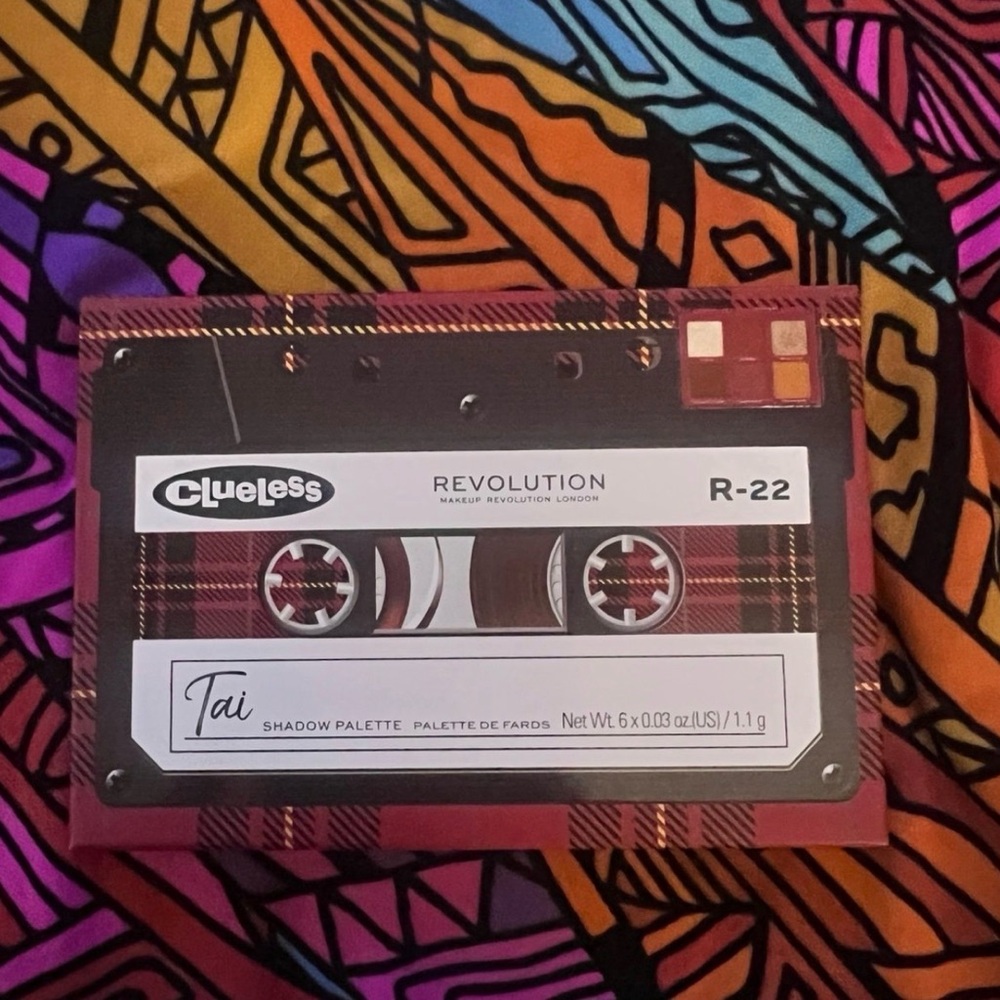 Revolution x Clueless Tai “Rolling with the Homies” Eyeshadow Palette NEW - Picture 4 of 5